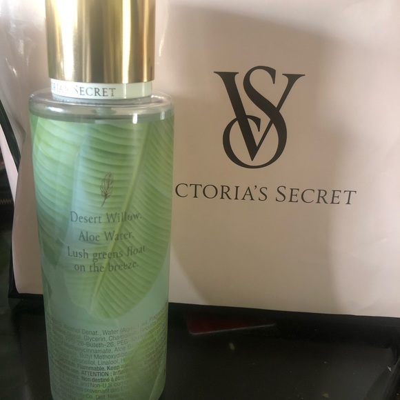 Victoria's Secret Beneath the palm - Picture 4 of 8